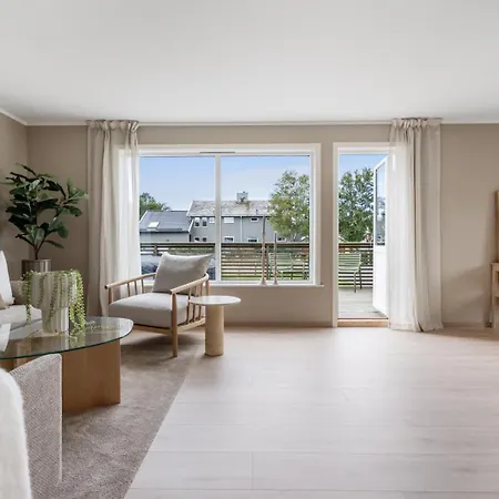 ヴィラ Modern 5br House - - 2,5 Bathroom - Terrace - Parking *
