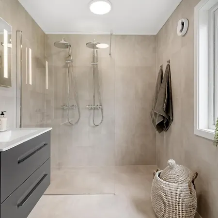 Villa Modern 5br House - - 2,5 Bathroom - Terrace - Parking Bodø